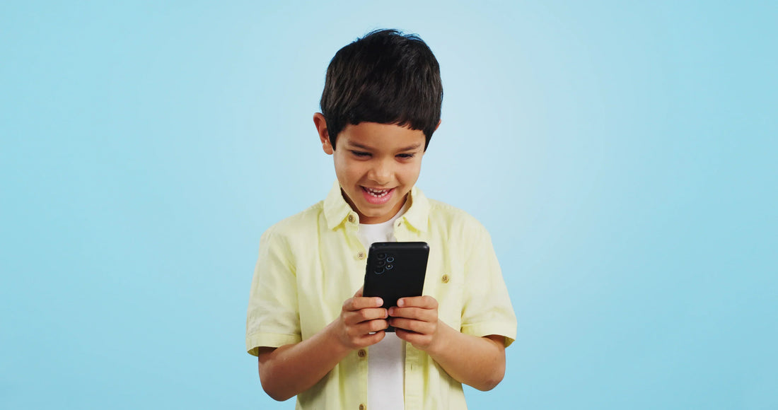 Screen Time vs. Toy Time – Finding the Balance for Pakistani Kids