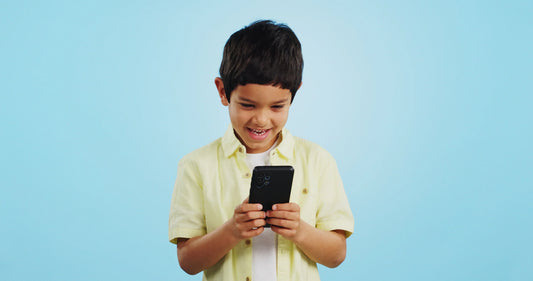 Screen Time vs. Toy Time – Finding the Balance for Pakistani Kids